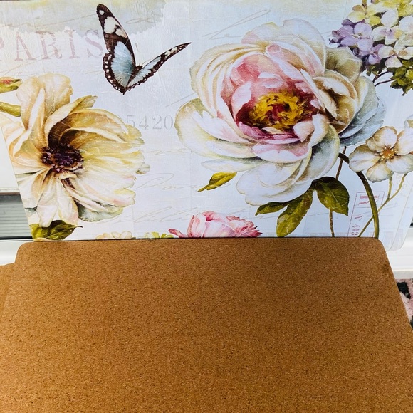 8 GUC Paris Flowers and a Butterfly Place Mats Slightly Used but Still Clean🦋🌸 - Picture 11 of 16